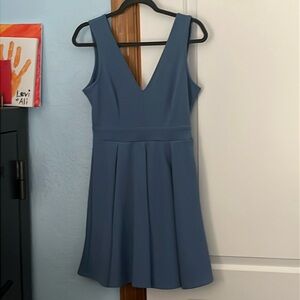 Baby blue short dress with bow in the back